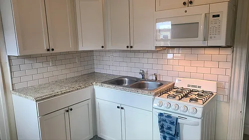 79 Amherst St #2 Photo 1