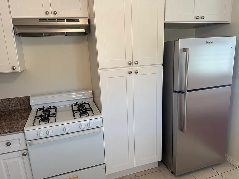 2219 Mathews Ave #A — Photo 6