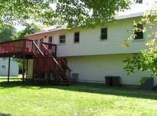 30 Briar Ln, Bloomfield, CT 06002
