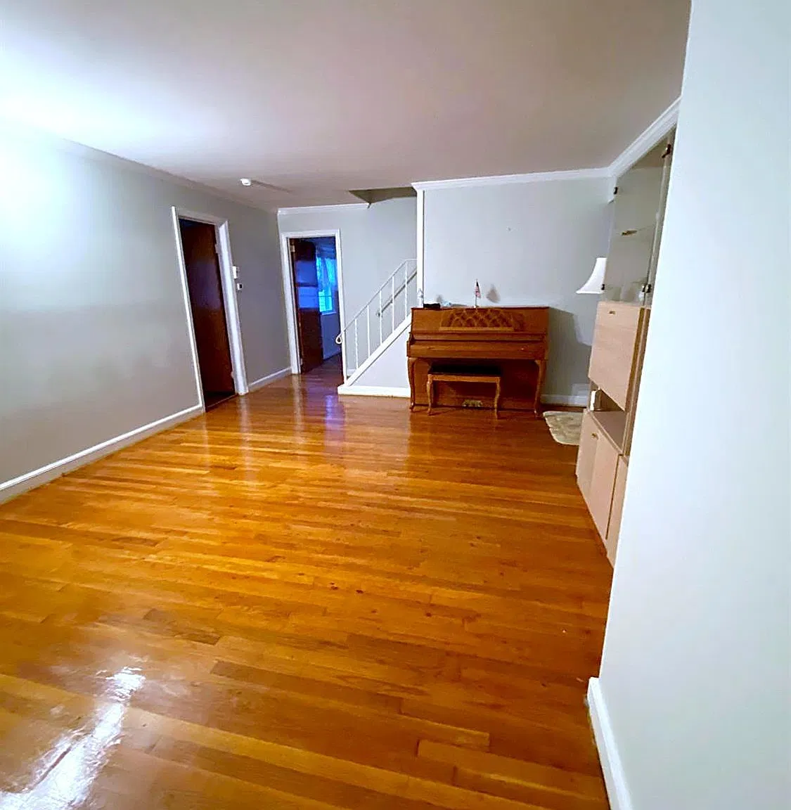 3 bed, 1.0 bath, $2,400 — Photo 3