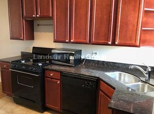 7464 N Greenview Ave APT 1, Chicago, IL 60626
