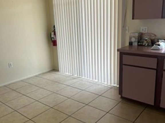 3rd image of 10567 Chalmer St