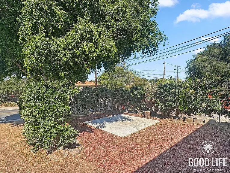 N Citrus Ave — Photo 13