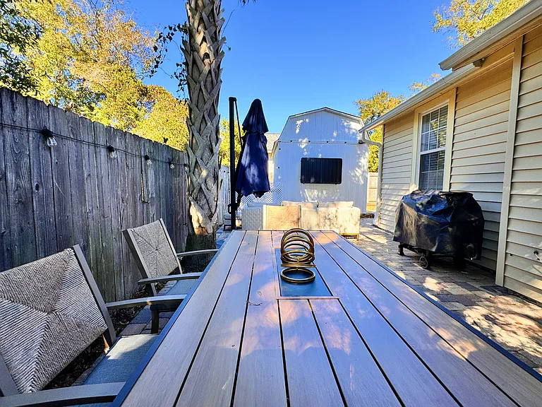 1666 W Intendencia St #B — Photo 32