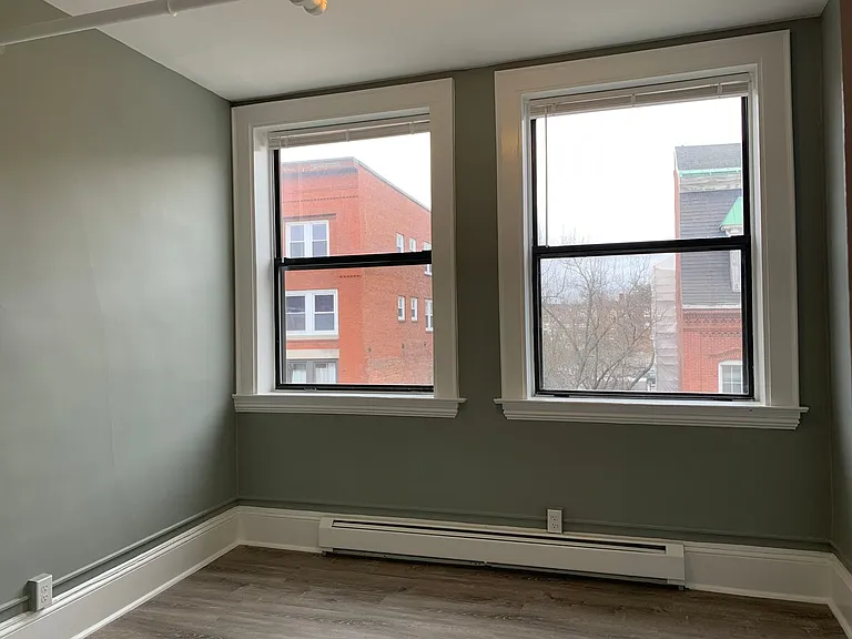 148 Main St — Photo 33