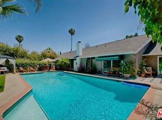 15528 Royal Ridge Rd, Sherman Oaks, CA 91403