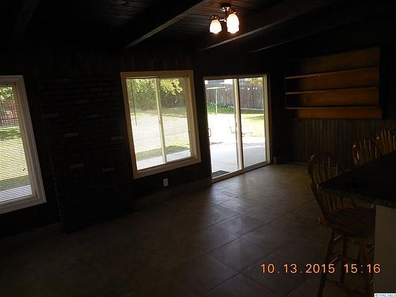 2nd image of 1924 Hoxie Ave
