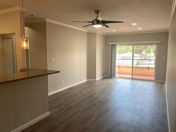 2nd image of 1500 Laurel St APT 301