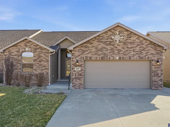 9128 Baybrook Cir, Lincoln, NE 68516
