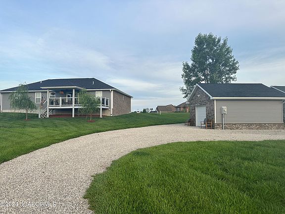 2nd image of 10887 Broadacre Dr