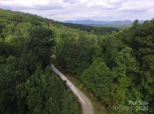 625 Pond Rd, Spruce Pine, NC 28777
