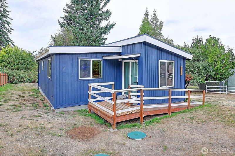 2nd image of 921 James Way