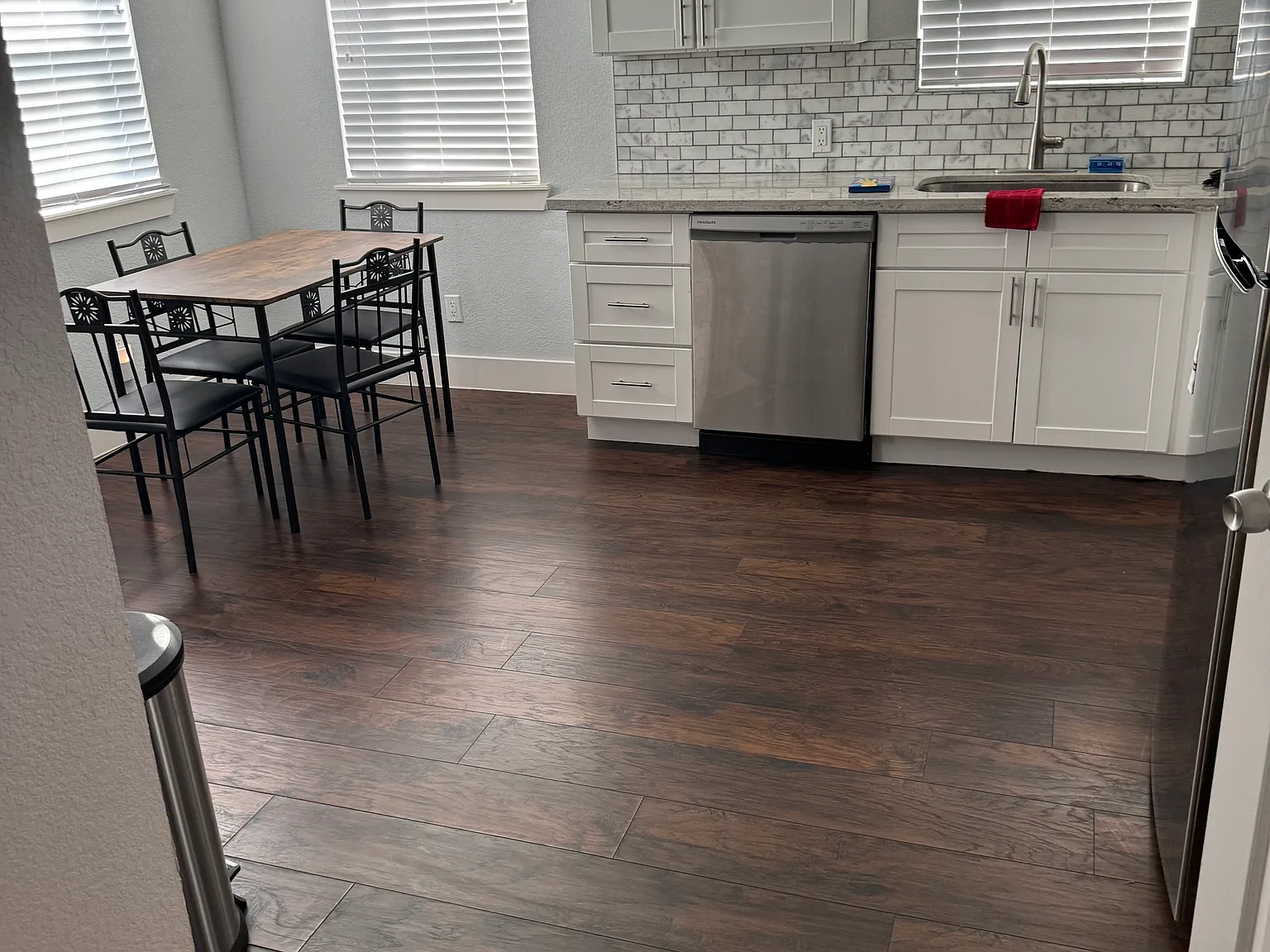 2 bed, 1360 sqft, $1,900 — Photo 3