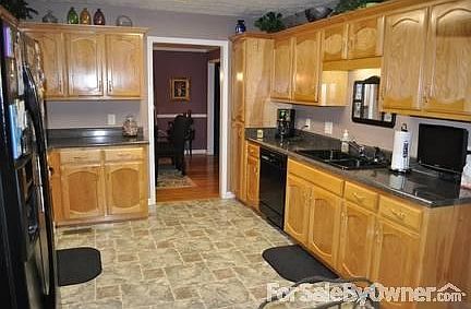 Kitchen
						:
						11 x 17