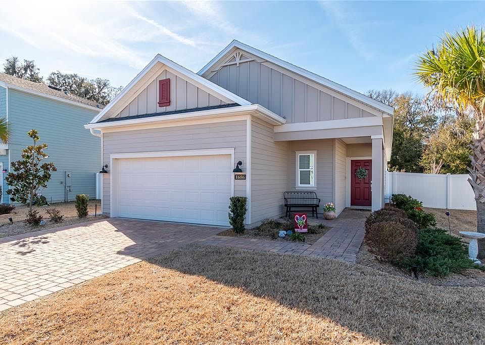 1st image of 1686 NW 44th Court Rd