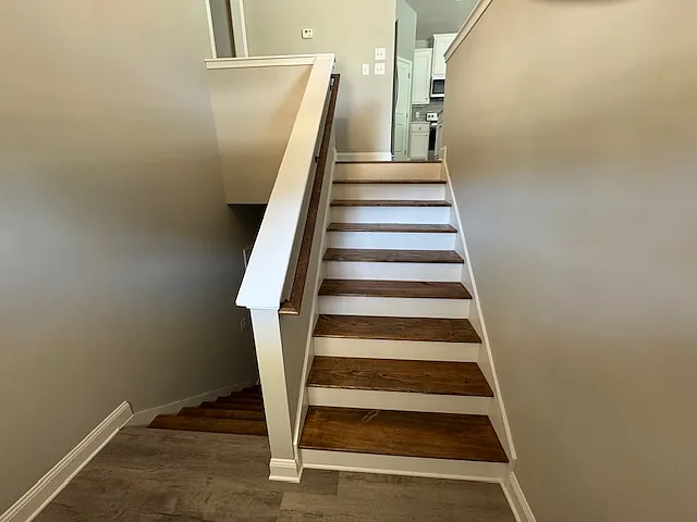 5 bed, 2128 sqft, $2,400 — Photo 4