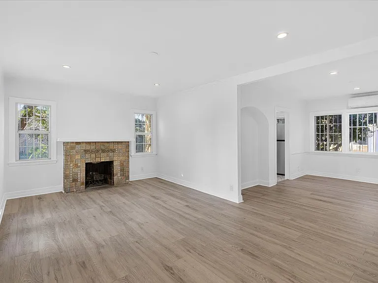 4859 W 12th St — Photo 2
