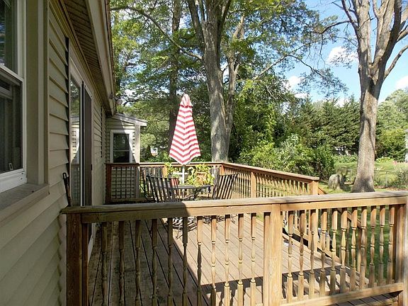 5th image of 12 Bowdoin Dr