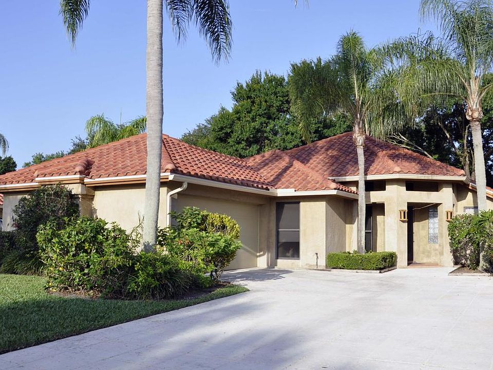 Home For Sale In La Mariposa