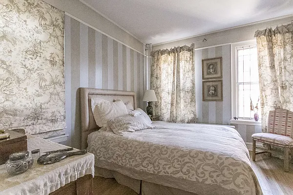 Sold by Terrace Sotheby's International Realty | media 26