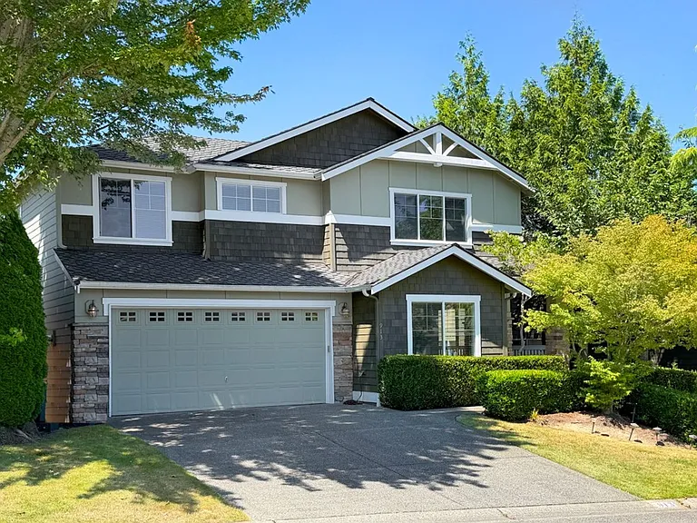 913 273rd Pl SE — Photo 1