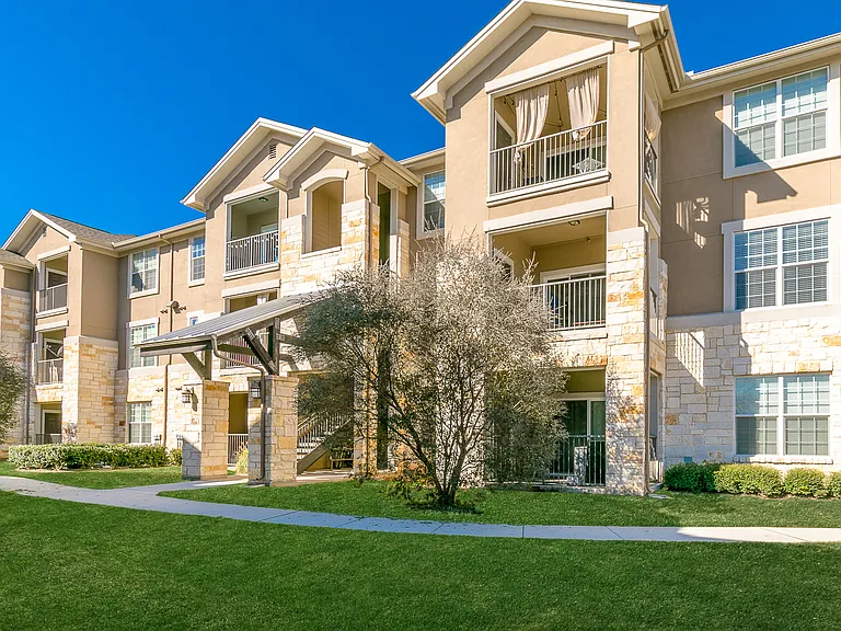 Dry Creek Ranch Apartments — Photo 30