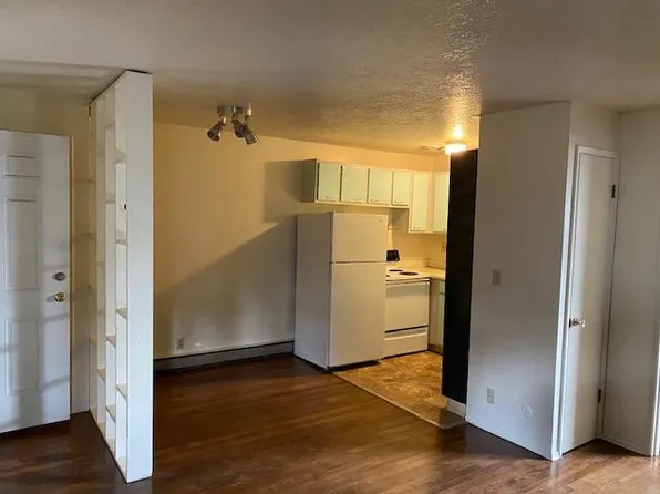 660 2nd St APT 12, Lake Oswego, OR 97034