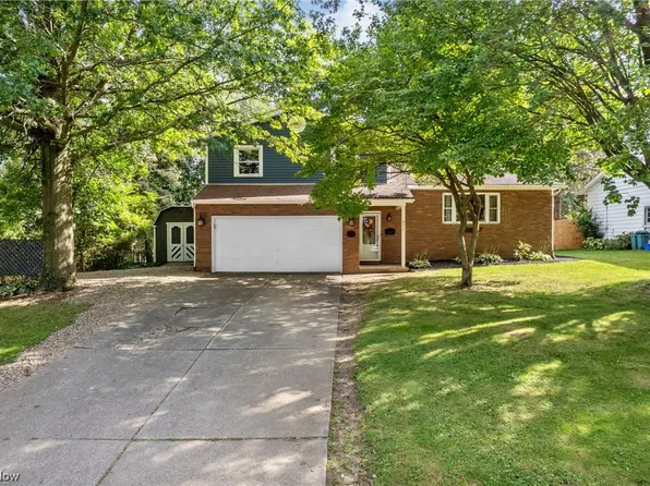 310 Hilltop Dr, Doylestown, OH 44230