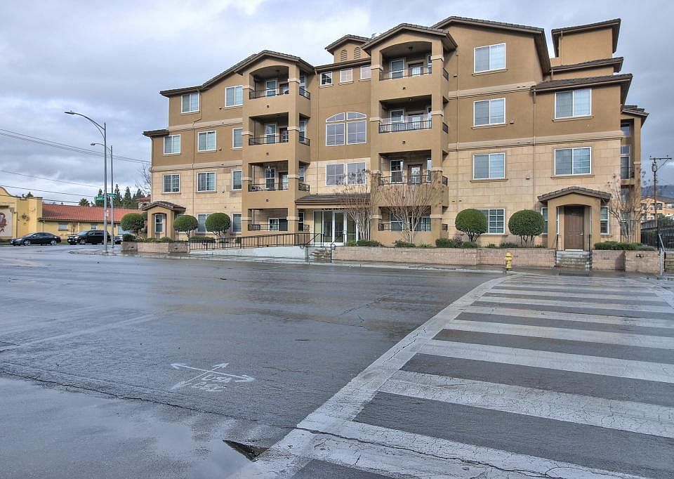 1st image of 88 N Jackson Ave Unit 324