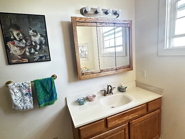 2720 Geneva St — Photo 5