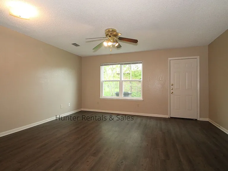 3704C Hereford Ln — Photo 15