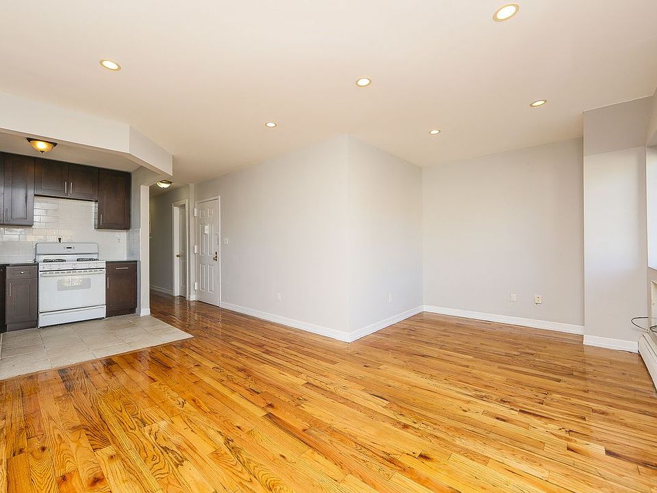 1st image of 9317 197th St Fl 3