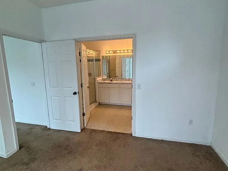 2915 Sunset Lakes Blvd — Photo 15