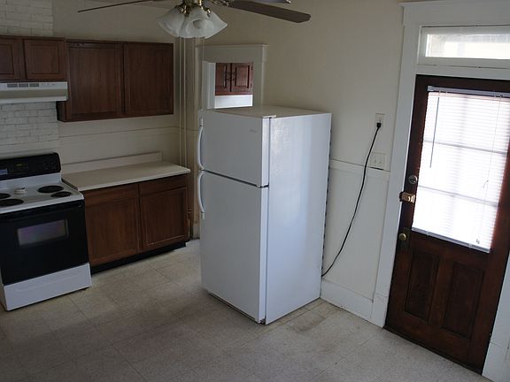 1090 Kitchen
