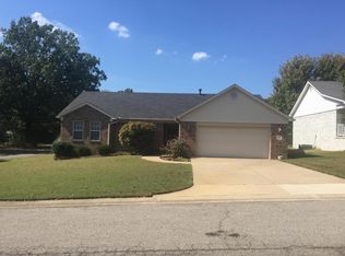 2106 S Greenwich Ave, Russellville, AR 72802
