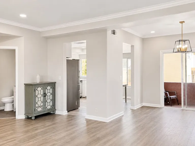 14714 S Budlong Ave #4 — Photo 6