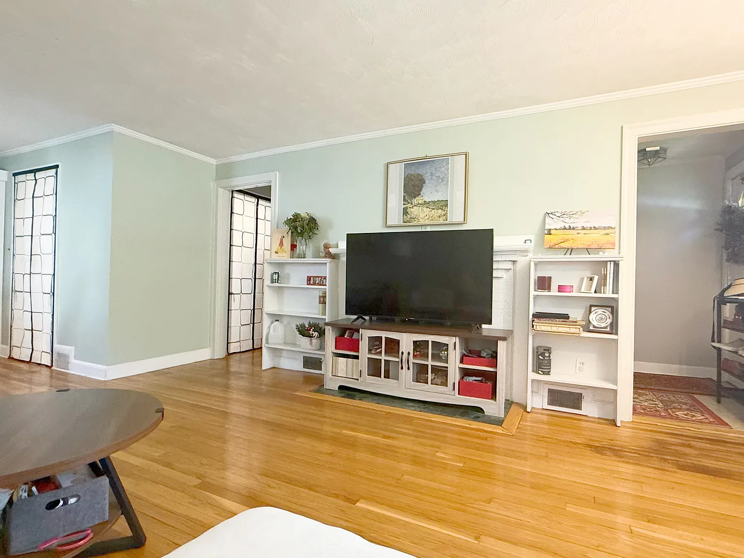 4 bed, 2164 sqft, $1,200 — Photo 1