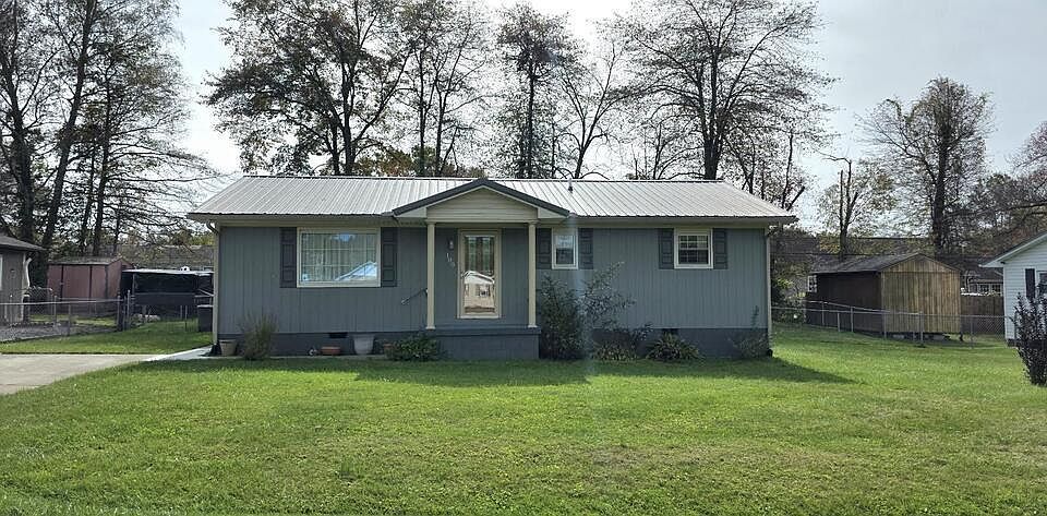 1st image of 108 S Loop Dr