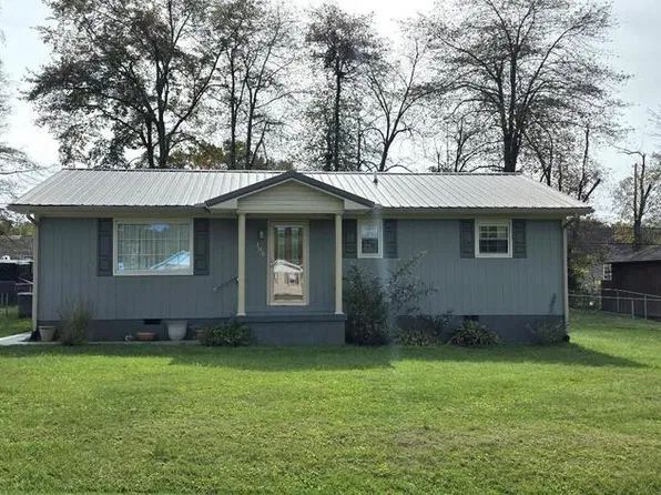 108 S Loop Dr, Oak Hill, WV 25901