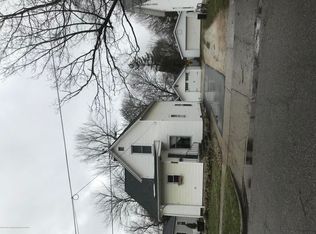 418 Johnson St, Charlotte, MI
