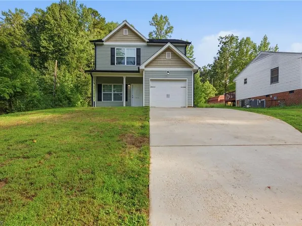 1914 Cedrow Dr, High Point, NC 27260
