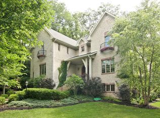 4085 Oakleaf Dr, Zionsville, IN 46077