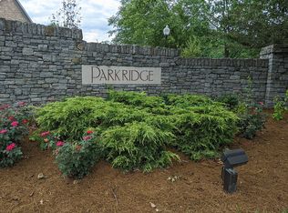 7115 Austinwood Rd, Louisville, KY 40214