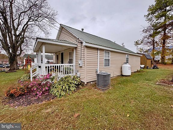 3rd image of 116 Stonesifer Dr
