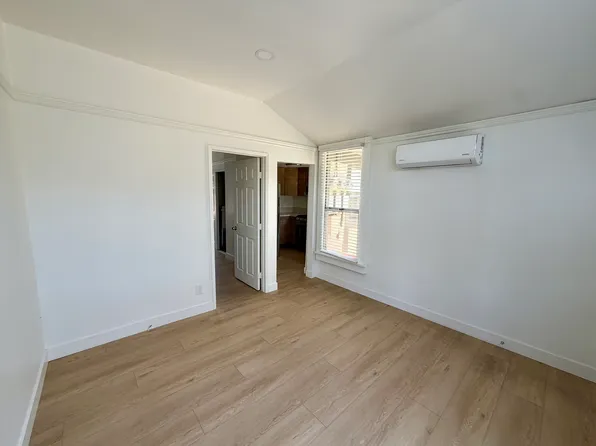 1067 20th St, San Diego, CA 92102