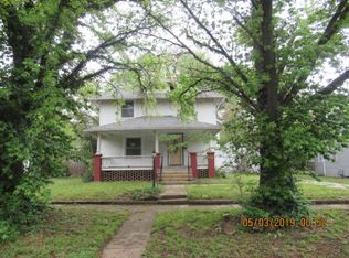 315 NE 6th St, Abilene, KS 67410