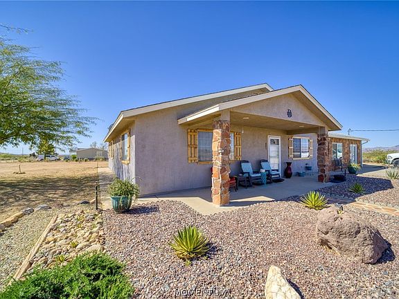 2nd image of 885 S Aztec Road