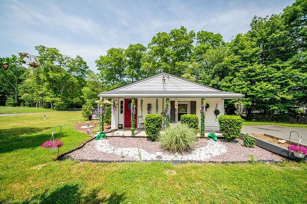8 President St, Westport, MA 02790 Zillow