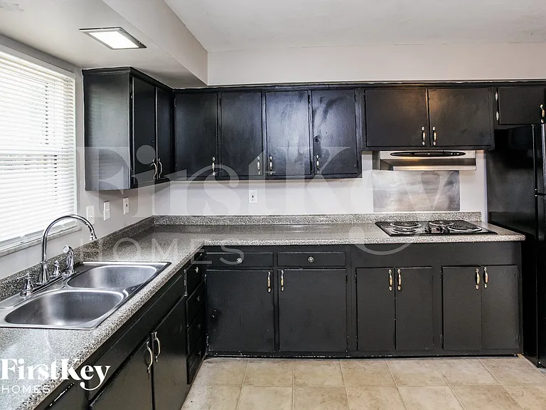 5564 Northland Rd — Photo 5