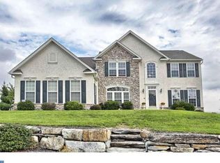 5 Winding Brook Dr, Sinking Spring, PA 19608